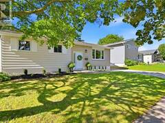 2120 CAVENDISH Drive Burlington Ontario, L7P 1Z3