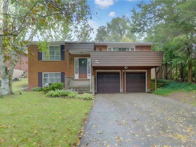 350 COLERIDGE Place Waterloo Ontario, N2L 2V8 - 3 Bedrooms Home For Sale