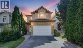 19 TEMPLEWOOD Drive | Kitchener Ontario | Slide Image Four