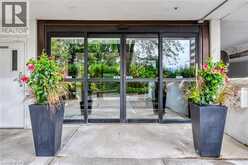212 KERR Street Unit# 906 | Oakville Ontario | Slide Image Ten