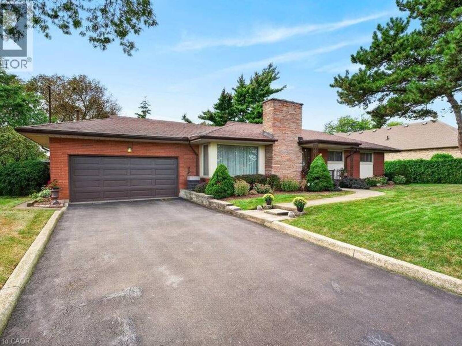 558 MOUNTAIN BROW Boulevard, Hamilton, Ontario L8T 1A9