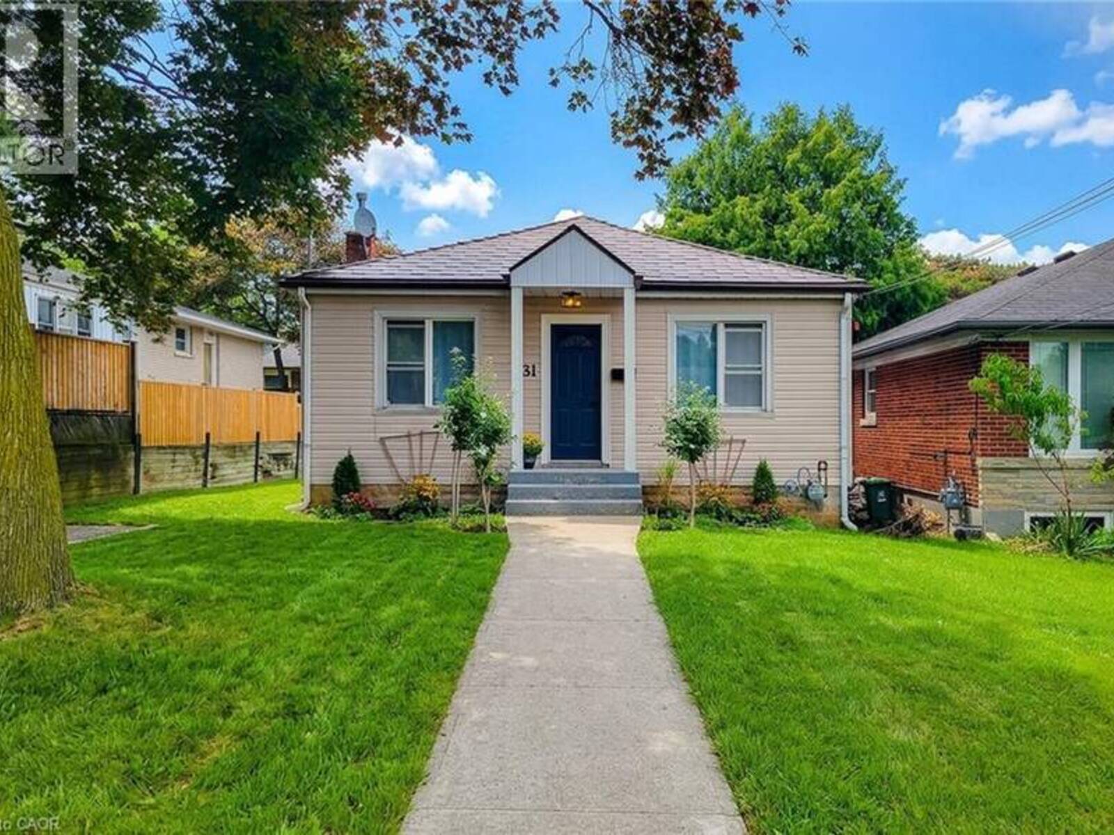 31 GREENHILL Avenue, Hamilton, Ontario L8K 5C5