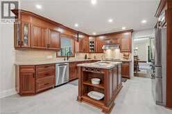 48 WOODEND Drive | Hamilton Ontario | Slide Image Twelve