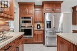 48 WOODEND Drive | Hamilton Ontario | Slide Image Fifteen