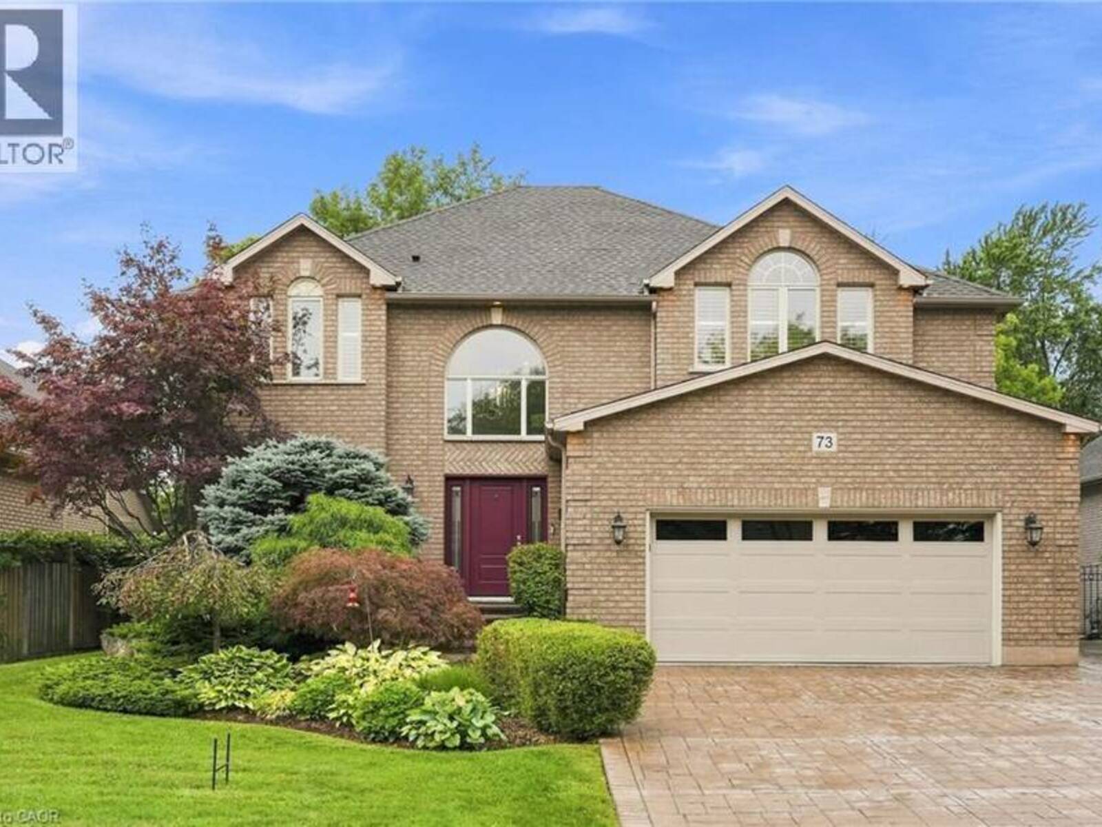 73 RICHMOND Crescent, Hamilton, Ontario L8E 5T9