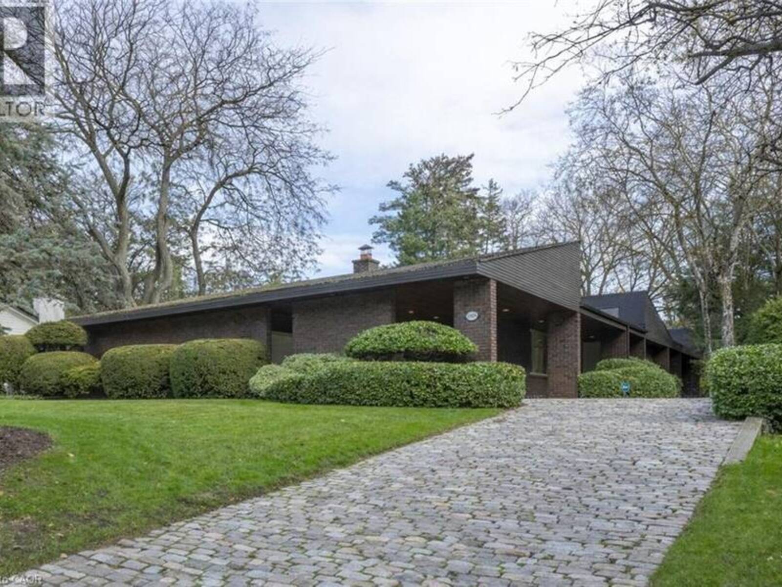 1168 CAREY Road, Oakville, Ontario L6J 2E4