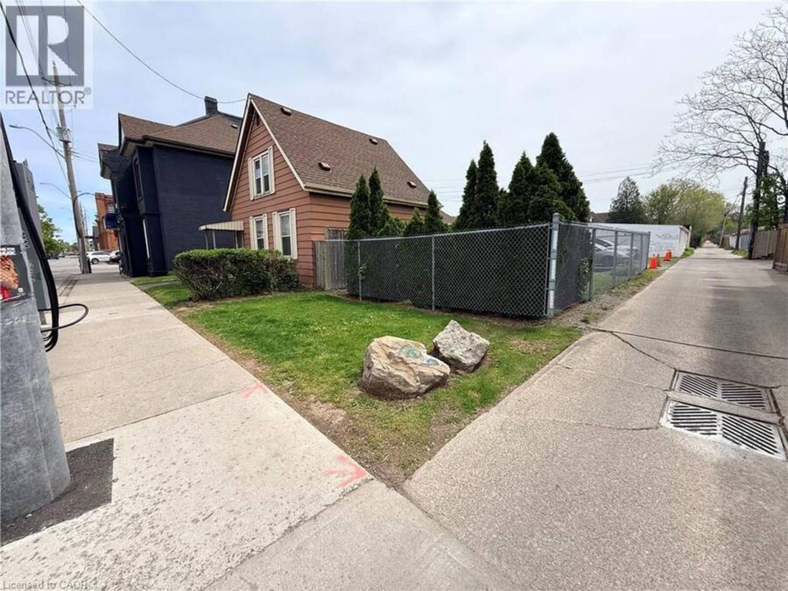 356 BARTON Street E, Hamilton, Ontario L8L 2X9