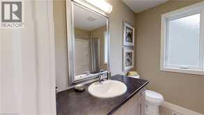1711 FAIRFIELD Road | London Ontario | Slide Image Ten
