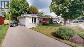 7 CAMBRIDGE Drive | Brantford Ontario | Slide Image Twenty-four
