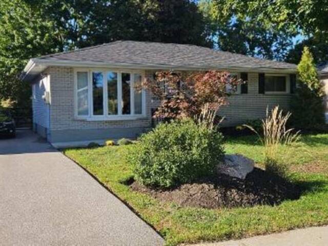 7 CAMBRIDGE Drive Brantford Ontario, N3R 5E1 - 3 Bedrooms Home For Sale