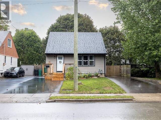 102 STEWART Avenue Cambridge Ontario, N1R 2T9 - 2 Bedrooms Home For Sale