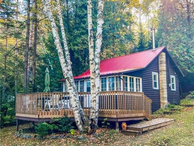 1257 PAINT LAKE Road Lake of Bays Ontario, P0A 1E0 - 2 Bedrooms Waterfront Home For sale