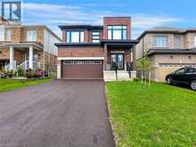 5 HEMING Street | Paris Ontario | Slide Image Three