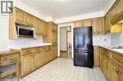 602 CHAMPLAIN Boulevard N | Cambridge Ontario | Slide Image Nine
