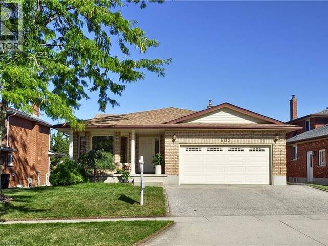 602 CHAMPLAIN Boulevard N Cambridge Ontario, N1R 7Z4 - 4 Bedrooms Home For Sale