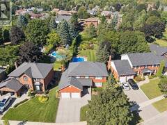 54 CORFIELD Drive Kitchener Ontario, N2A 3W9