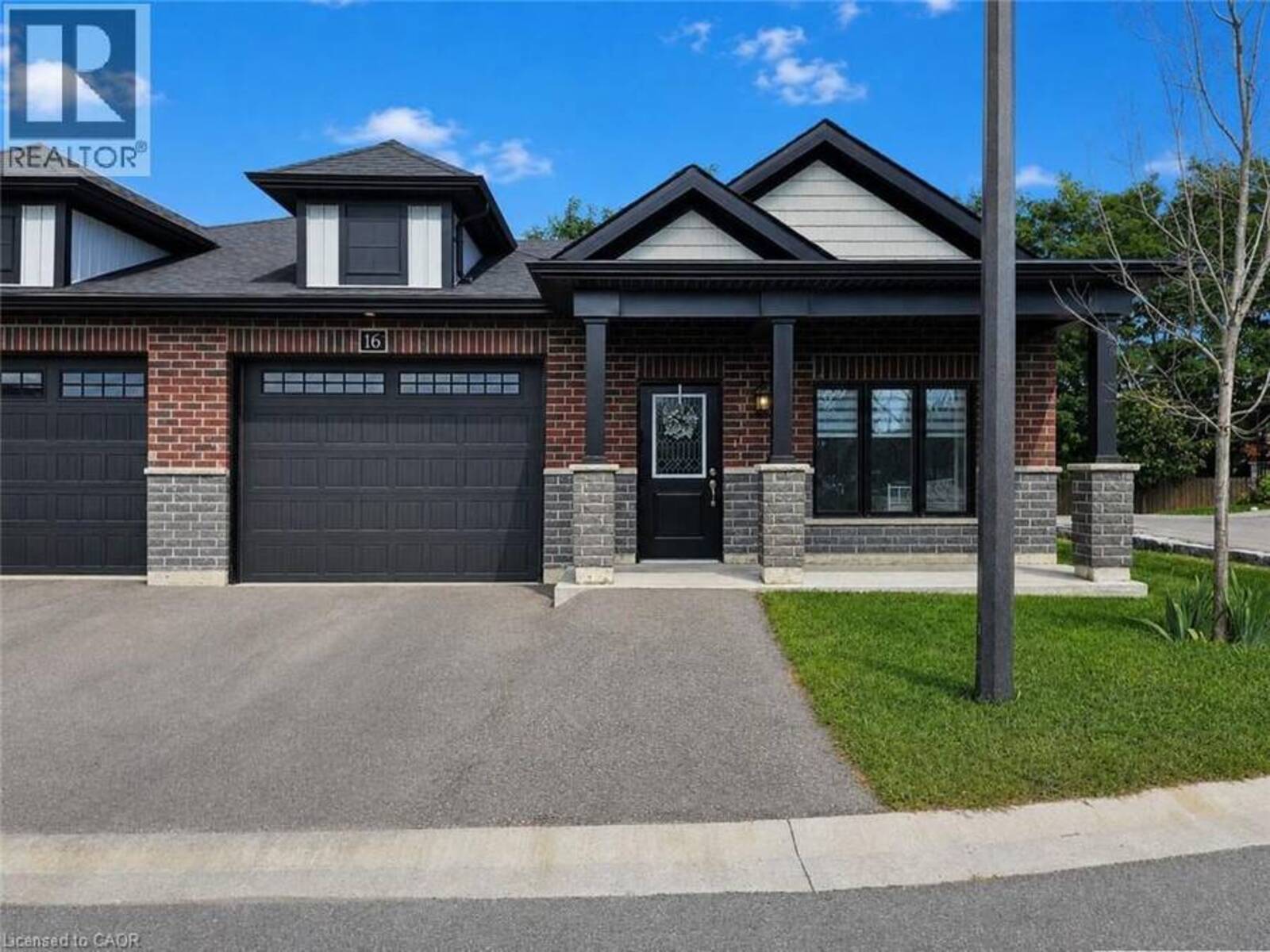 16 BROOKFIELD Lane, Simcoe, Ontario N3Y 0E8