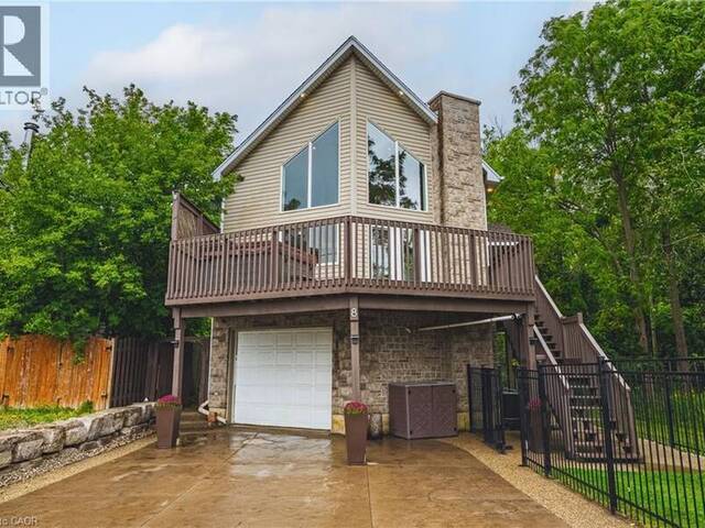 8 LAKE Road Cambridge Ontario, N3C 2V4 - 4 Bedrooms Waterfront Home For sale