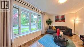 380 GRANGEWOOD Drive | Waterloo Ontario | Slide Image Nine