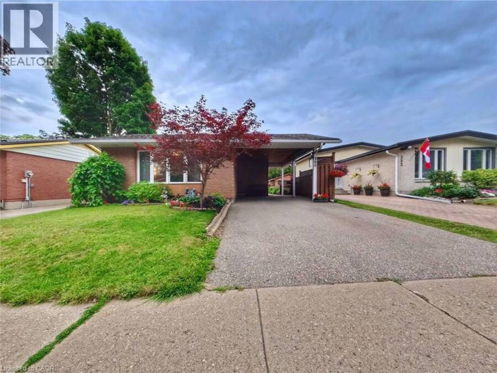 380 GRANGEWOOD Drive, Waterloo, Ontario N2K 2E6