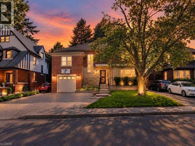 31 FAIRLEIGH Crescent Hamilton Ontario, L8M 2L1 - 5 Bedrooms Home For Sale