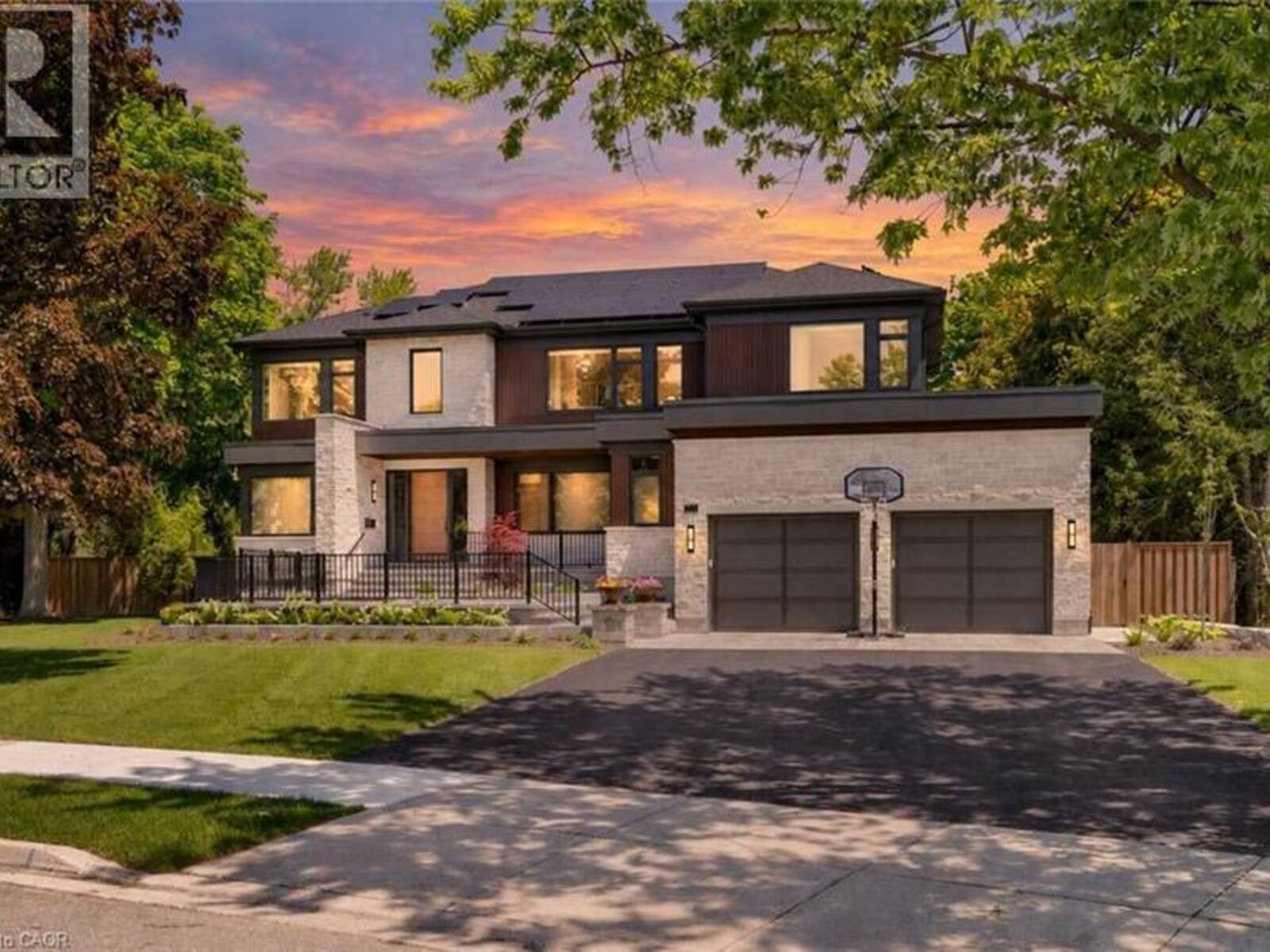 26 GOLFVIEW Place, Kitchener, Ontario N2M 2Y2