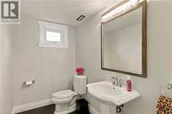 2390 SINCLAIR Circle | Burlington Ontario | Slide Image Twenty-eight
