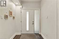 2390 SINCLAIR Circle | Burlington Ontario | Slide Image Four