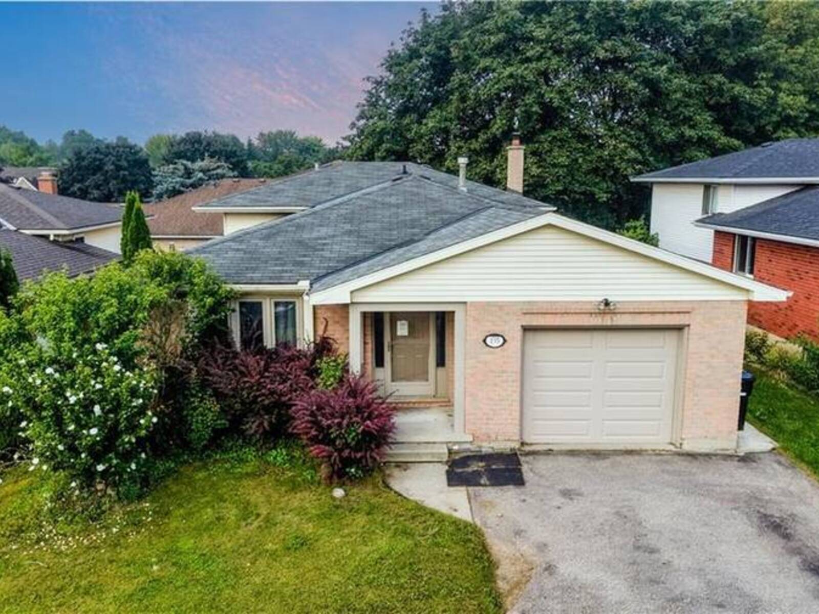 135 BRIERDALE Drive, Kitchener, Ontario N2A 3S8
