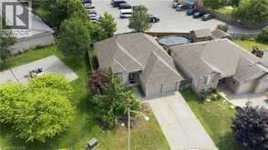 33 STRATFORD Terrace | Brantford Ontario | Slide Image Thirty-eight