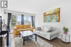 27 BLENHEIM Drive | Hamilton Ontario | Slide Image Nine