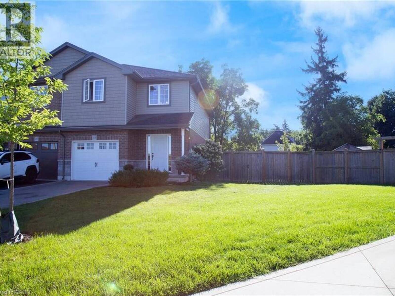 104 MACNEIL Court, Hagersville, Ontario N0A 1H0