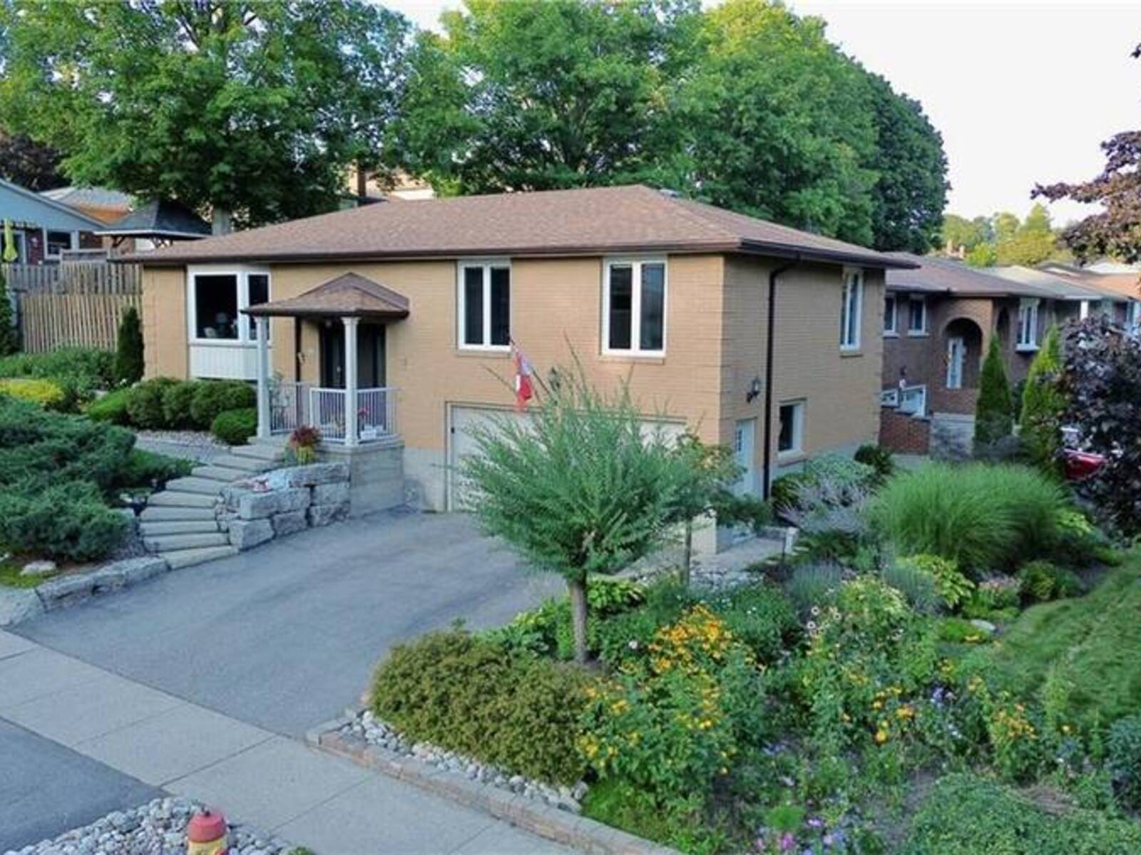 66 GEORGIAN Crescent, Kitchener, Ontario N2B 3N9