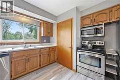 1470 MOUNTAIN GROVE Avenue | Burlington Ontario | Slide Image Fourteen