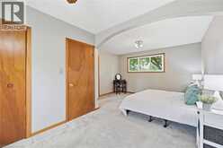 1470 MOUNTAIN GROVE Avenue | Burlington Ontario | Slide Image Sixteen