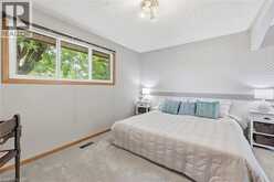 1470 MOUNTAIN GROVE Avenue | Burlington Ontario | Slide Image Seventeen