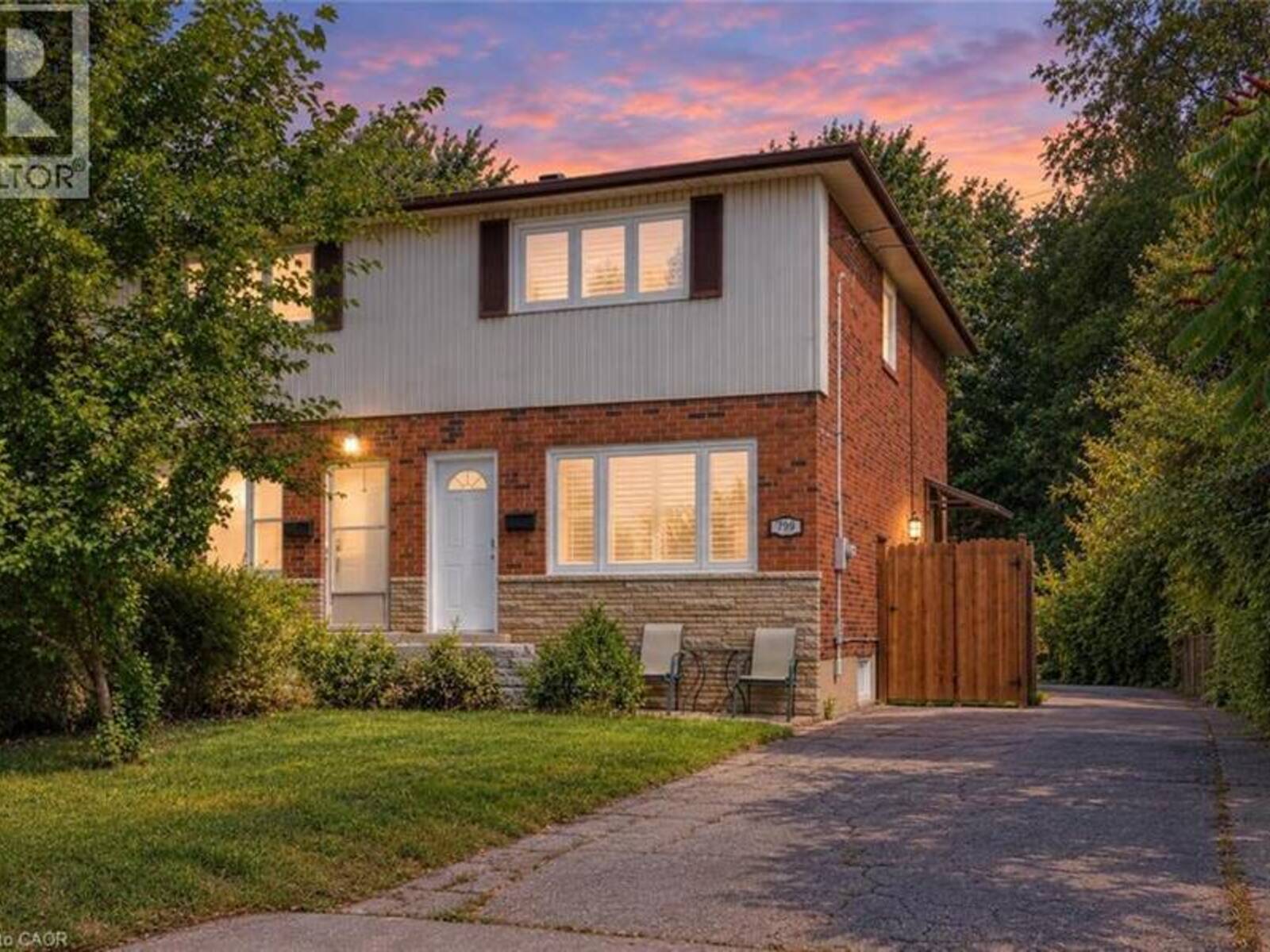 799 DRURY Lane, Burlington, Ontario L7R 2Y1
