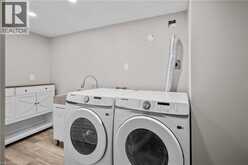 1041 SHEPHERD'S Drive | Burlington Ontario | Slide Image Thirty-two