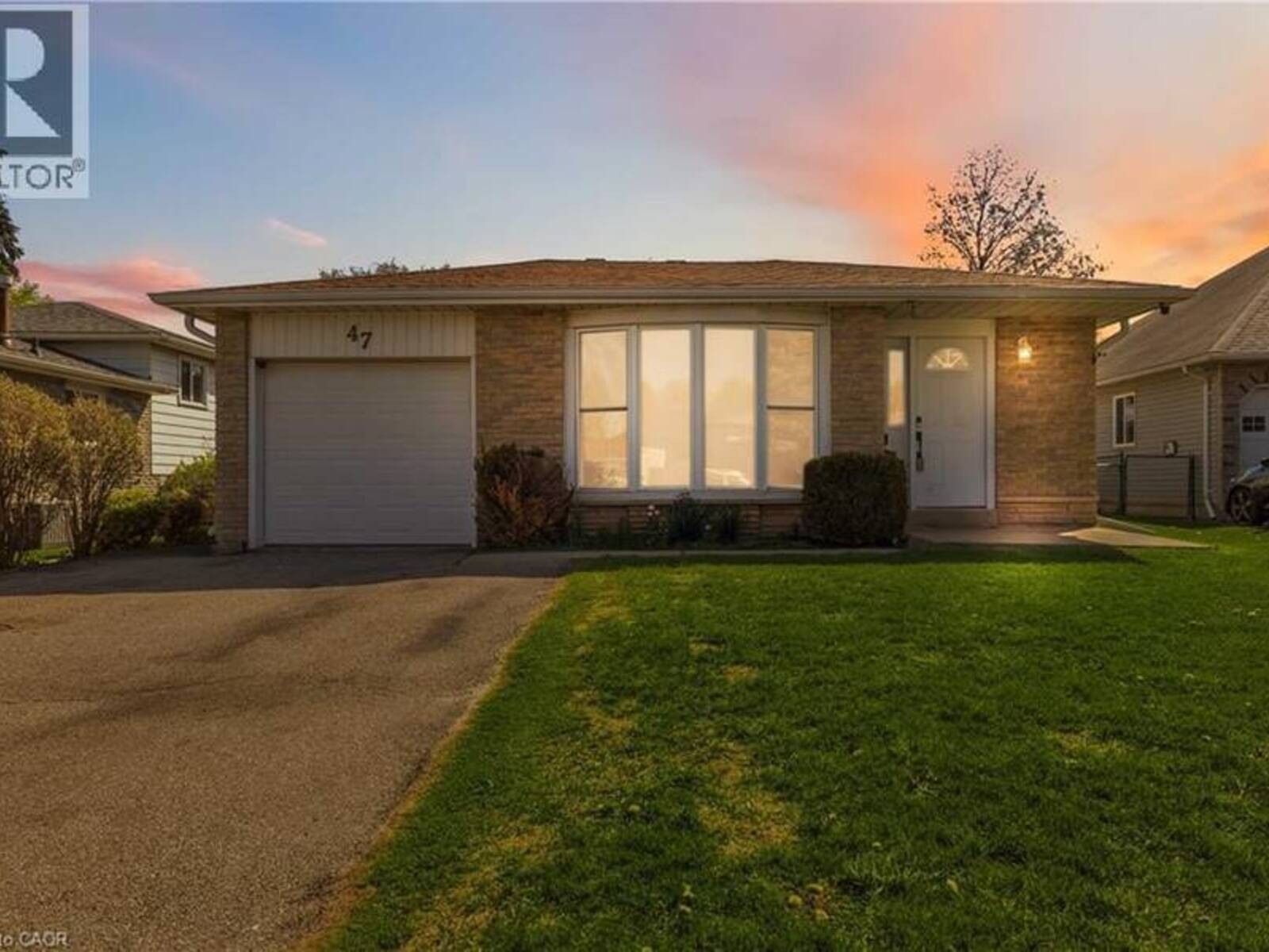 47 ABELES Avenue, Paris, Ontario N3L 3N8