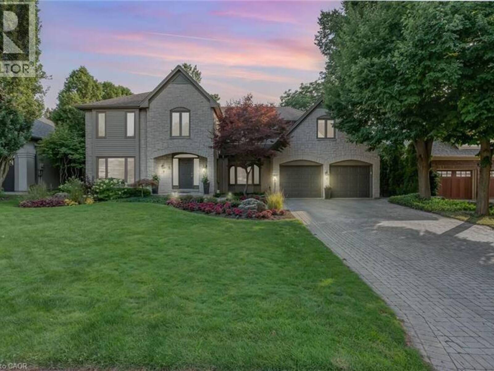 9 FLANDERS Drive, Waterdown, Ontario L8B 0G6