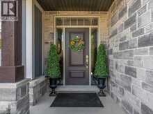 17 RIDGEVIEW Crescent | Niagara-on-the-Lake Ontario | Slide Image Three