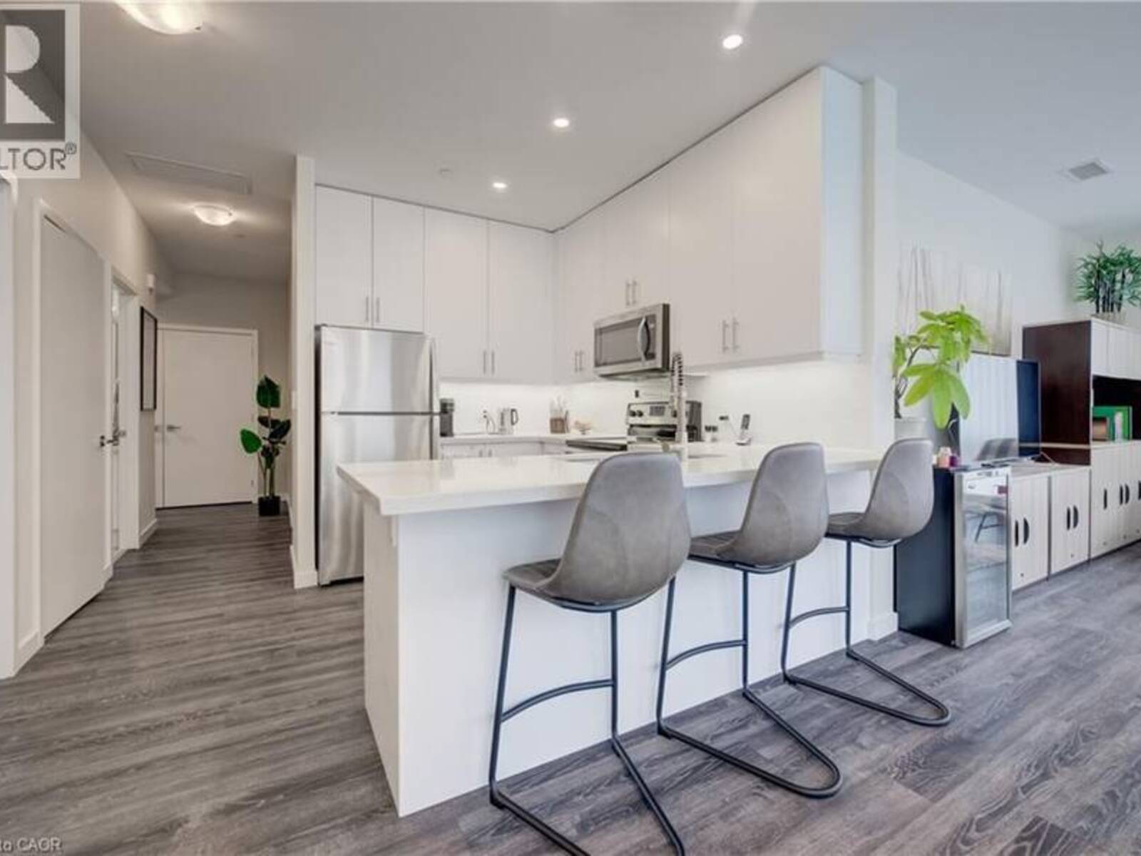 690 KING Street W Unit# 112, Kitchener, Ontario N2G 0B9