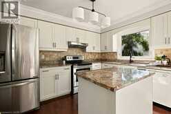 95 ONEIDA Boulevard | Ancaster Ontario | Slide Image Twelve