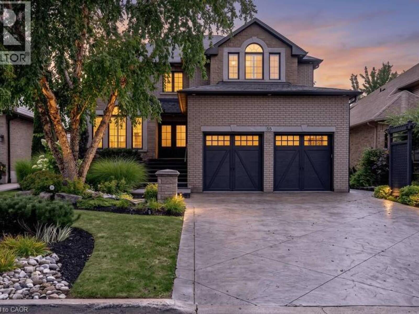 55 CHIANTI Crescent, Hamilton, Ontario L8E 5W3