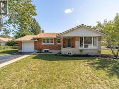 18 MAYWOOD Road Kitchener Ontario, N2C 2A3