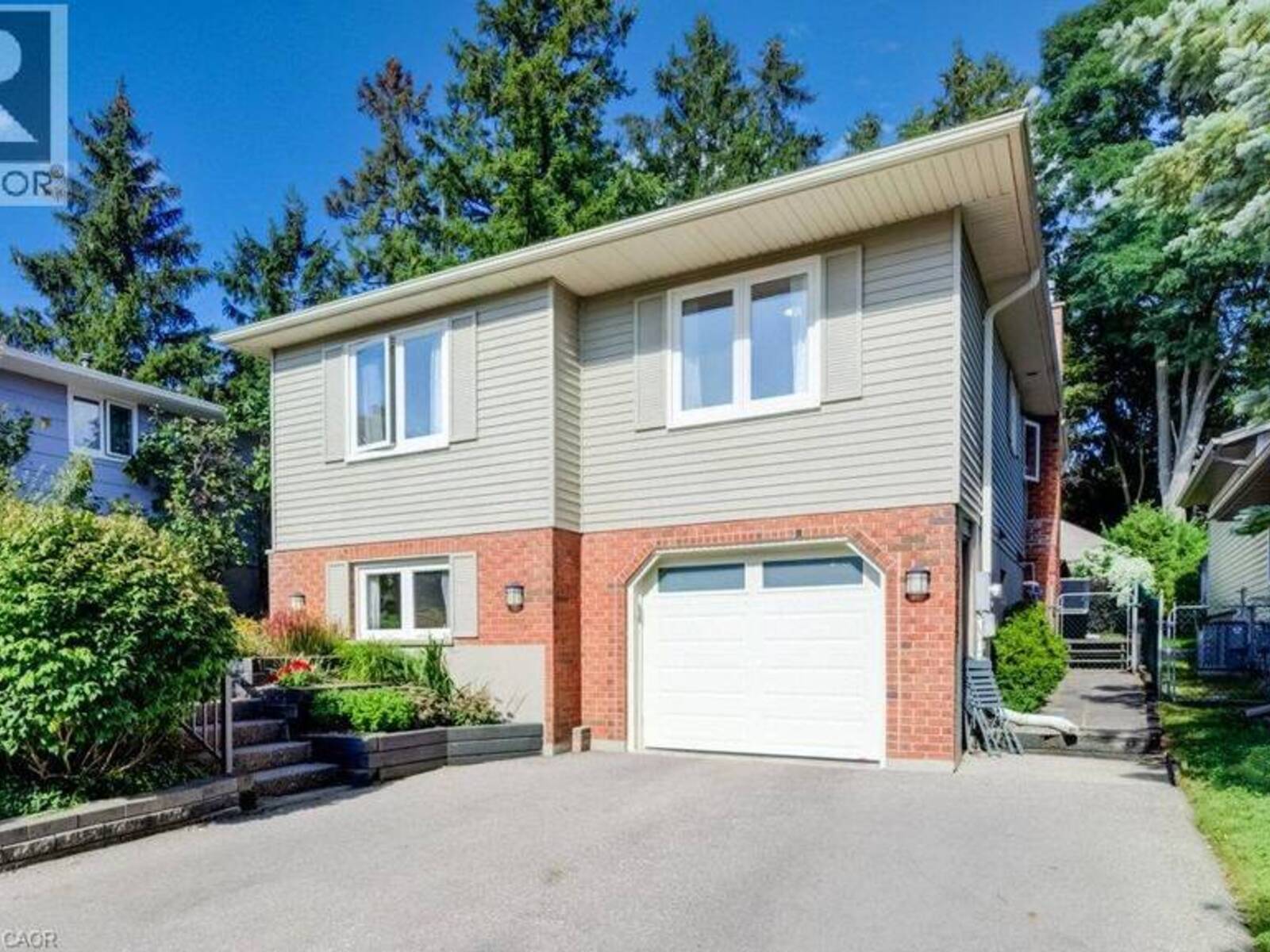 12 COBBLESTONE Street, Kitchener, Ontario N2P 1T7