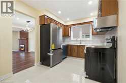 184 MACINTOSH Drive | Hamilton Ontario | Slide Image Thirteen