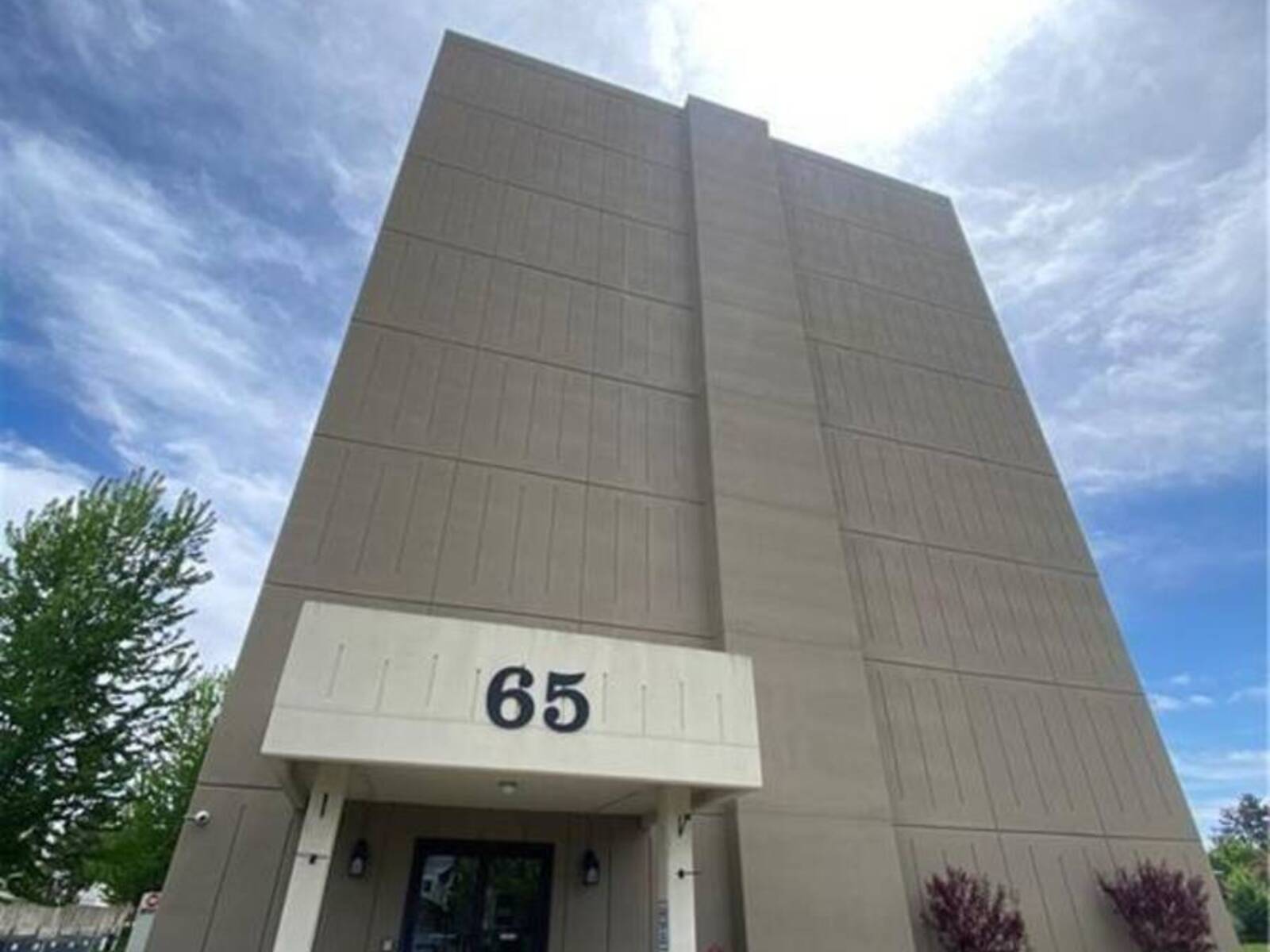 65 HIGHLAND Crescent Unit# 502, Kitchener, Ontario N2M 5M8