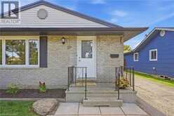 27 APPALACHIAN Crescent | Kitchener Ontario | Slide Image Two