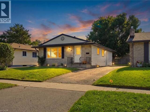 27 APPALACHIAN Crescent Kitchener Ontario, N2E 1A3 - 4 Bedrooms Home For Sale